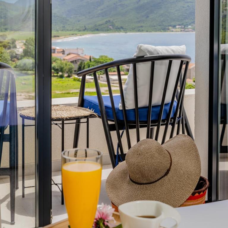 Hotel AQUILO - One-Bedroom Suite - 1
