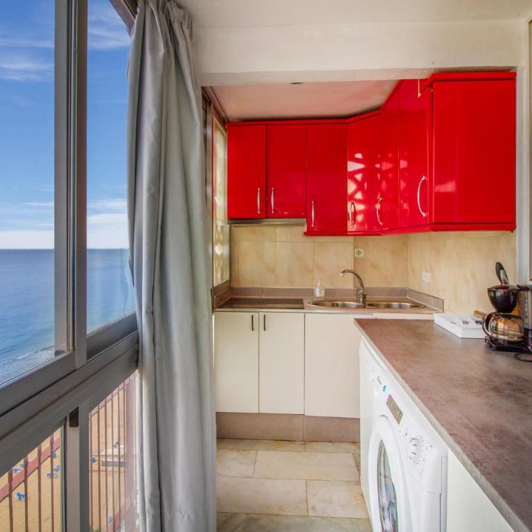2 Bedroom Lovely Apartment In Benidorm - Two-Bedroom Apartment - 4