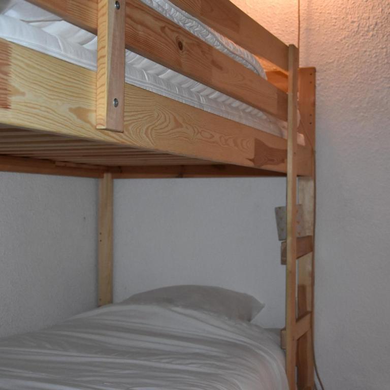 Duplex ensoleillé centre village avec balcon et parking privé - FR-1-464-86 - Appartement 1 Chambre - 8