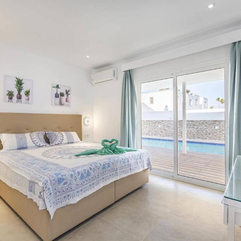 Villa Deluxe by Villa Plus - Villa - 9