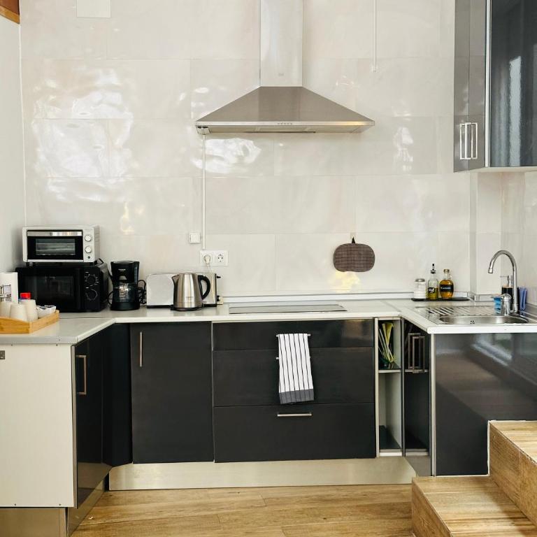 LOFT 55 m Nuevo, estudio con techo alto en Alicante Centro - Deluxe King Studio - 15