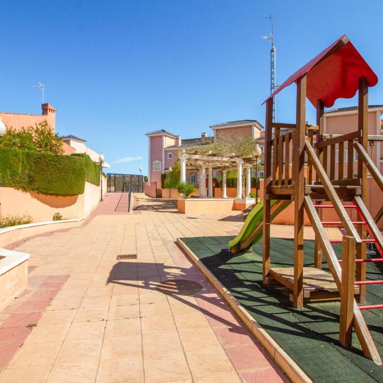 Lovely Home With Swimming Pool - Casa de vacaciones de 2 dormitorios - 13