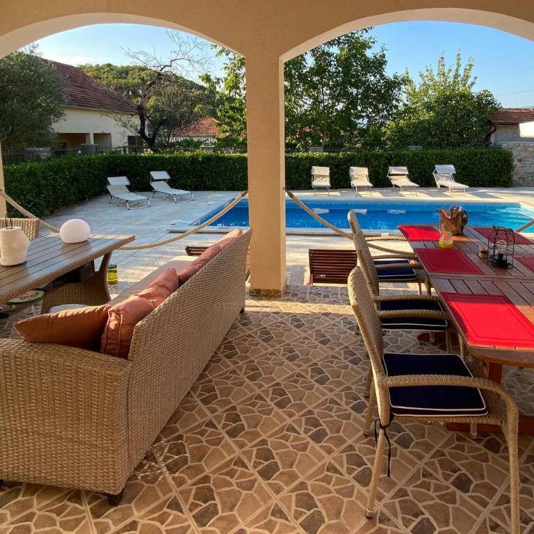 Lovely Home In Radovici With Kitchen - Vikendica sa Tri Spavaće Sobe - 2