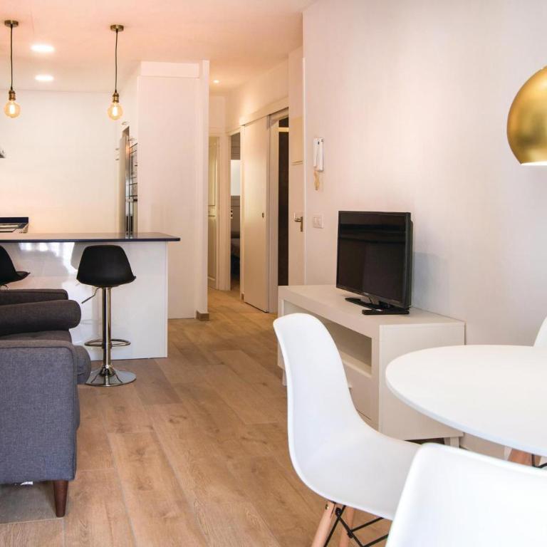 Cozy Apartment In Blanes With Wifi - Apartamento de 2 dormitorios - 6