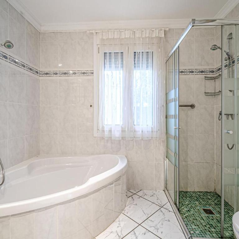 Stunning Home In Oliva - Casa de vacaciones de 2 dormitorios - 26