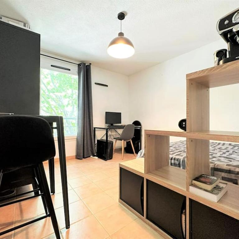 Studio appart'hôtel meublé et climatisé - One-Bedroom Apartment - 9