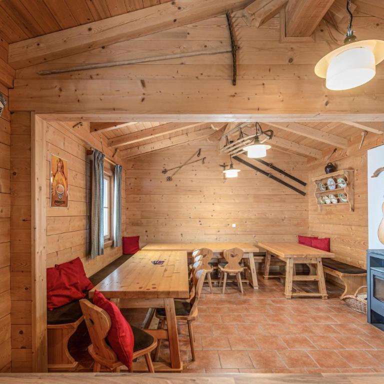 Charmante Berghuette - Maison de Vacances 9 Chambres - 28