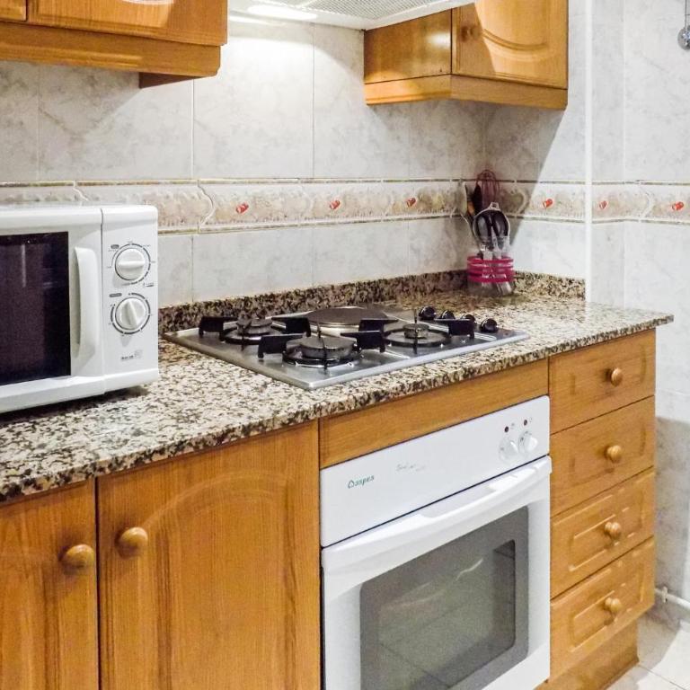 2 Bedroom Lovely Apartment In Oropesa Del Mar - Apartamento de 2 dormitorios - 5