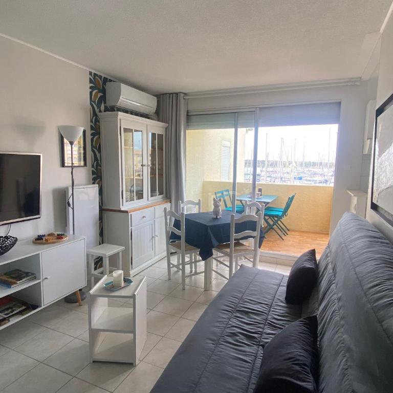 Port Leucate: T2 Alcove Climatisé, 6 Pers, Parking, Animaux bienvenus - FR-1-798-11 - Appartement - 3