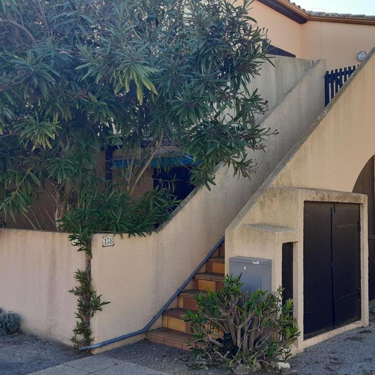 Spacieux T3, 6 Pers. avec Terrasse et Parking entre Plage et Port - FR-1-798-16 - Appartement - 2