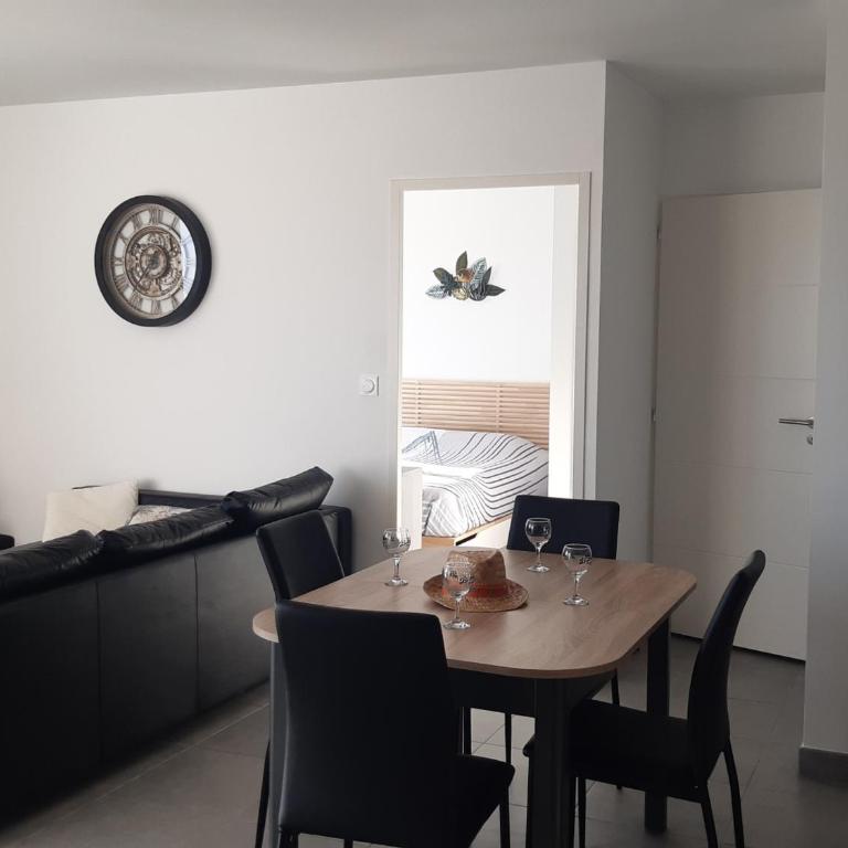 Superbe T2 climatisé avec parking, 4 pers, proche plage - FR-1-798-23 - Apartamento - 2