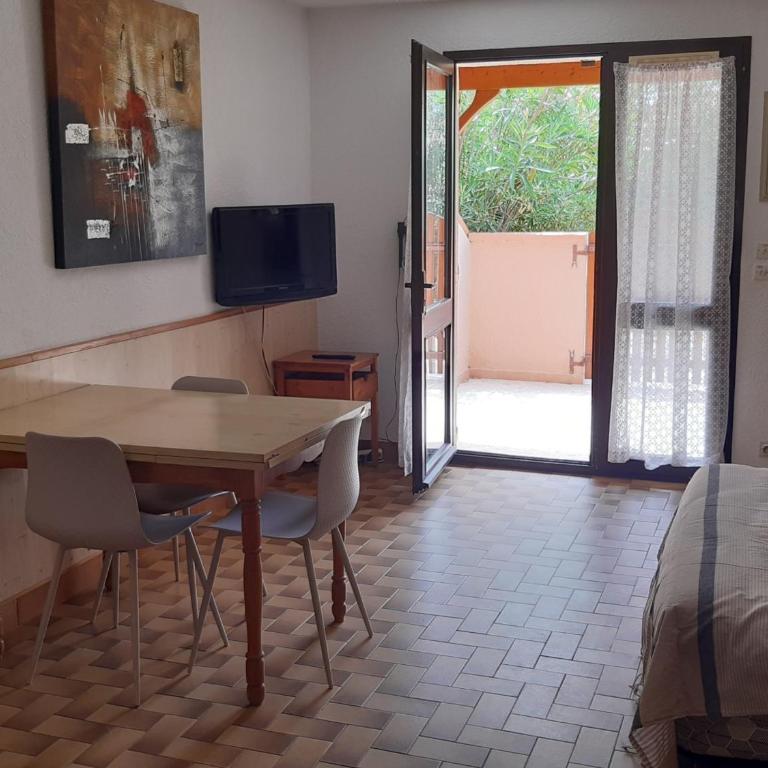 T3 37m² plain-pied, plage et centre proches, parking privé, 5/6 pers - FR-1-798-28 - Apartment - 3