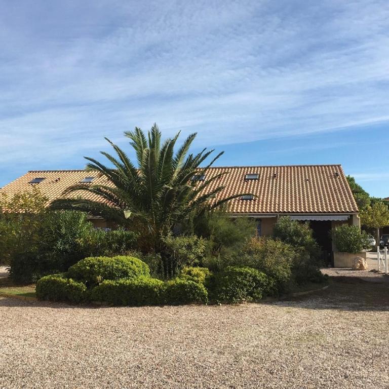 Villa Climatisée avec Mezzanine, Parking Sécurisé et Terrasse près du Lac Marin pour 4 Personnes - FR-1-798-42 - Villa - 14