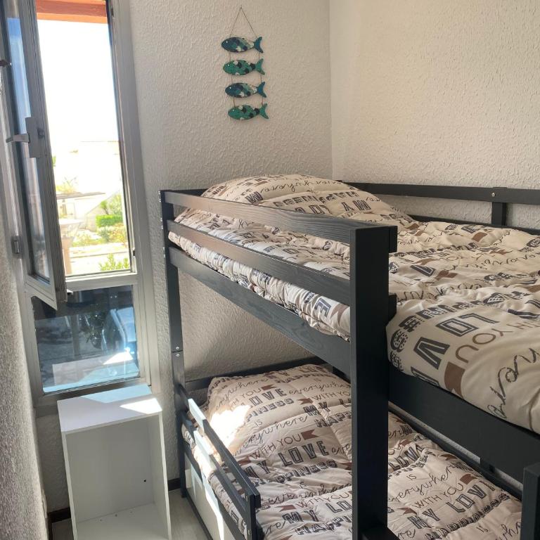 Studio Cabine avec Loggia, Parking, Proche mer, TV, Lave-Linge, 2 Vélos, Port Leucate, 4 Pers. - FR-1-798-4 - Estudio - 10