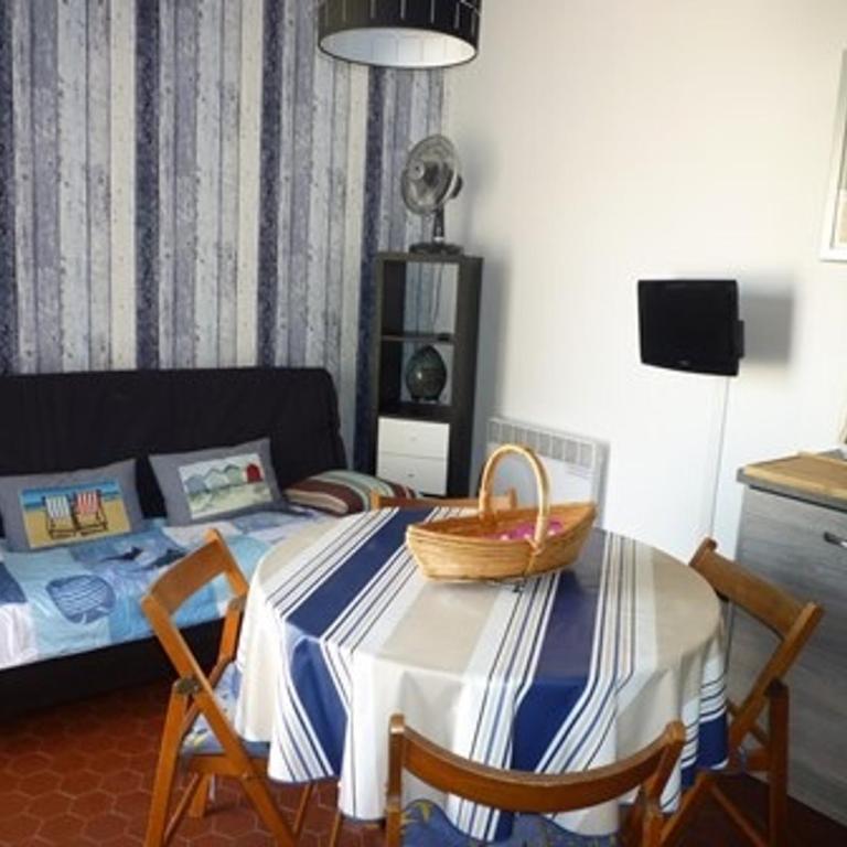 Charmant T2 climatisé à Port Leucate - Terrasse, Parking, Proche Mer, Animaux Bienvenus - FR-1-798-24 - Appartement - 3