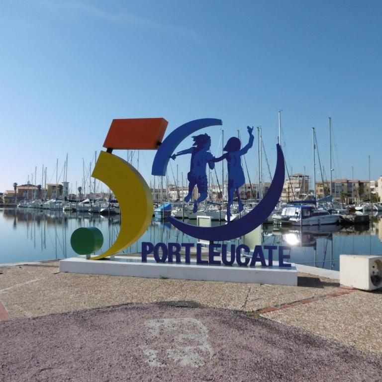 Port Leucate: Charmante Villa 4 Pers. Proche Lac, Terrasse, Parking, Animaux Acceptés - FR-1-798-49 - Villa - 4