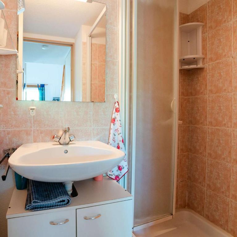 Pavillon T2 avec Mezzanine et Parking Privatif à Gruissan - FR-1-409-269 - Villa - 3