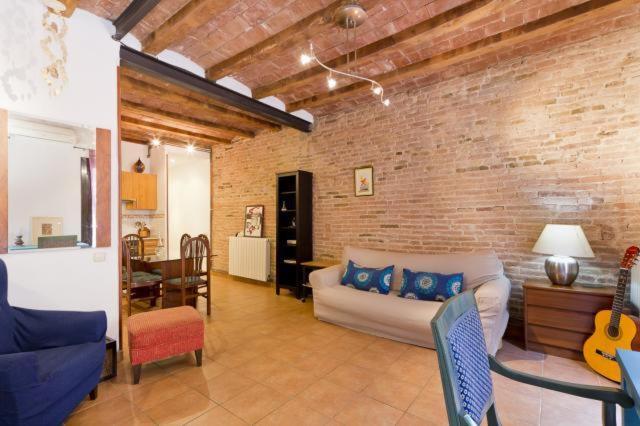 Flat Plaza de España BCN - Three-Bedroom Apartment - 1