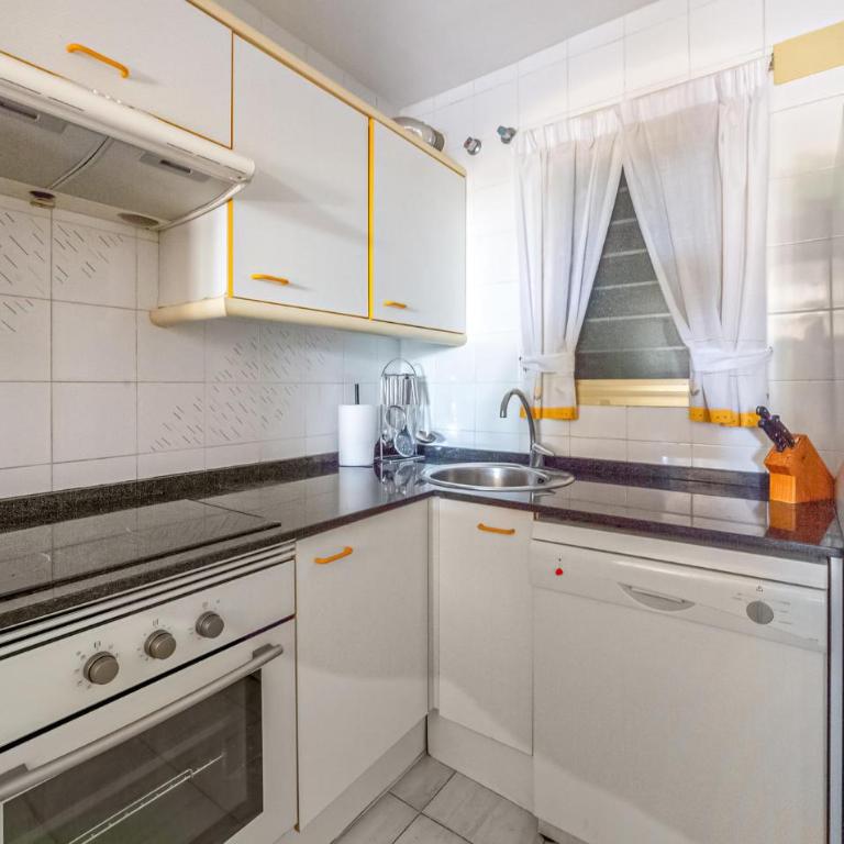 2 Bedroom Gorgeous Apartment In Miami Platja - Apartamento de 2 dormitorios - 6