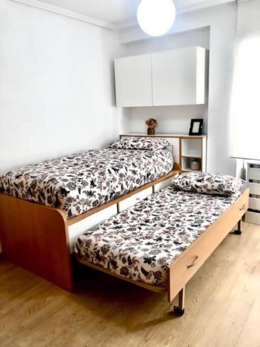 NUEVO! Con piscina a 2 minutos estación tren AVE. - Apartamento de 3 dormitorios - 26