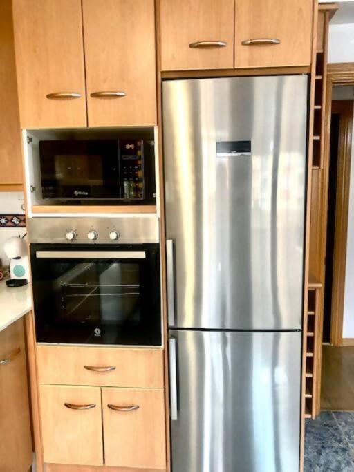NUEVO! Con piscina a 2 minutos estación tren AVE. - Apartamento de 3 dormitorios - 45