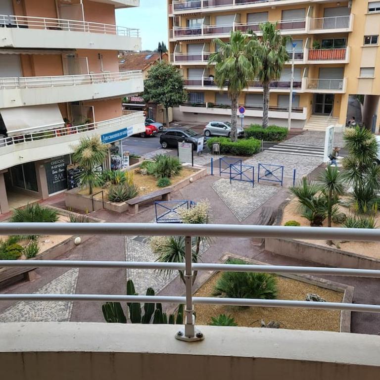 Appartement génial en centre ville avec parking - Apartamento de 3 dormitorios - 1