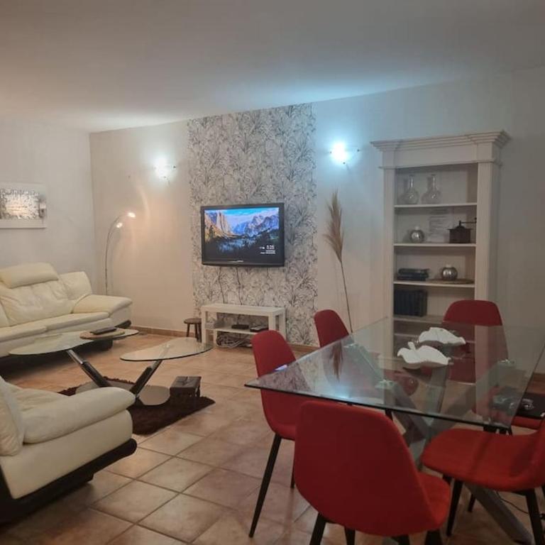 Appartement génial en centre ville avec parking - Apartamento de 3 dormitorios - 15