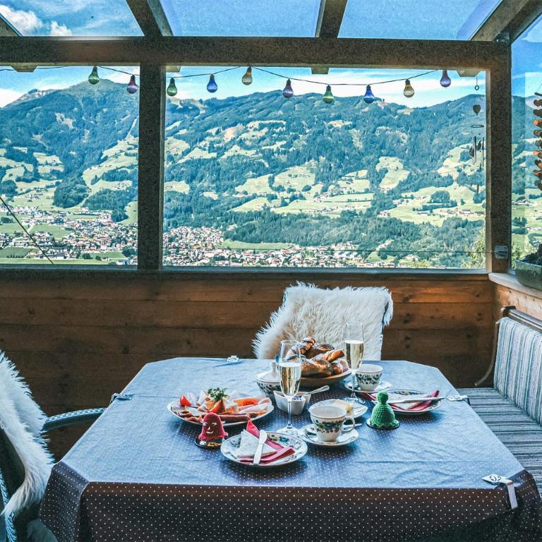 Schoenes Ferienhaus Zillertal - Ferienhaus mit 5 Schlafzimmern - 4