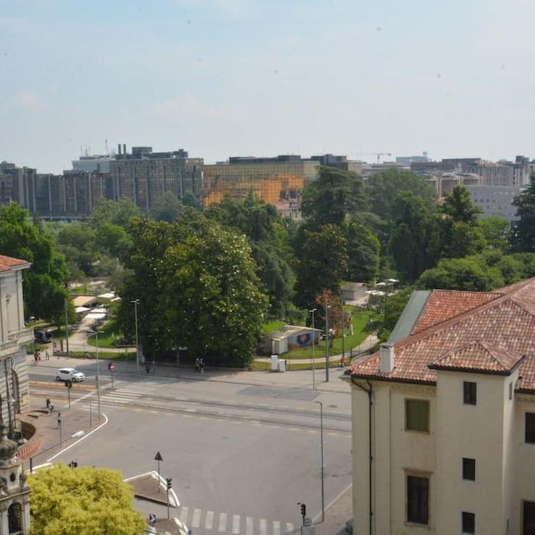 Giotto garden view - pieno centro - Appartamento con 2 Camere da Letto - 15