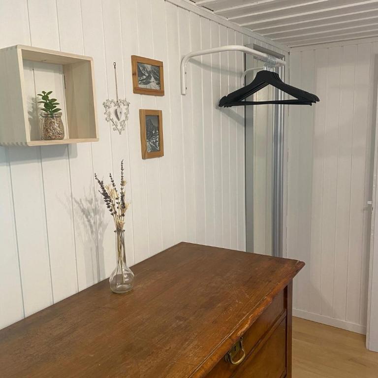 Cosy apartment in heritage protected swiss chalet - Apartment mit 2 Schlafzimmern - 12