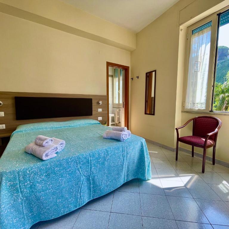 Hotel Desìo - Camera Matrimoniale con Bagno Privato - 1