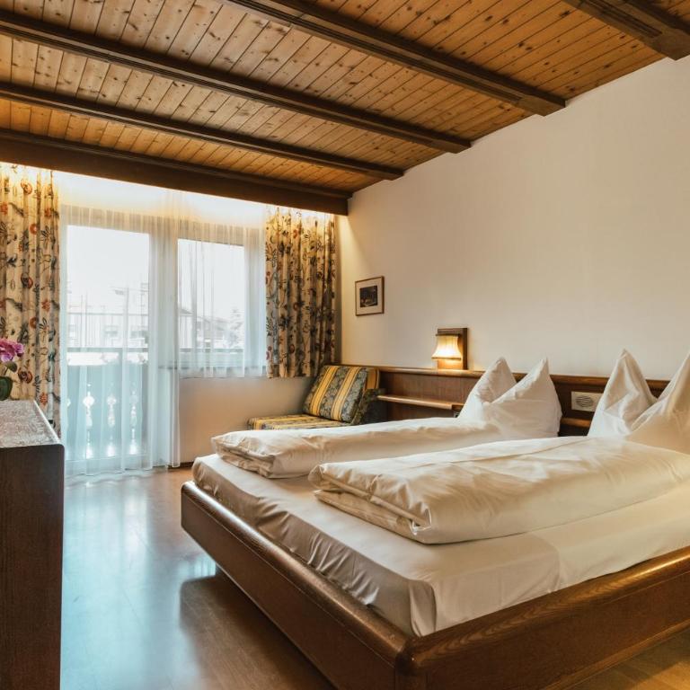 Hotel Residence Griesfeld - Camera Matrimoniale con Balcone - 1