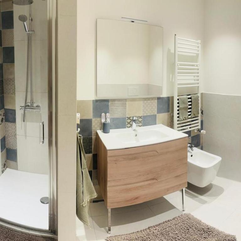 La Mombellina OLTRE HOME HOLIDAYS - Appartamento Monolocale con Vista Mare - 8
