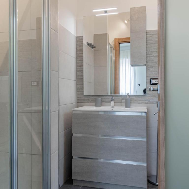 H11 CASA DEL SOLE Parcheggio - Vista mare - Appartamento con 3 Camere da Letto e con Vista - 21