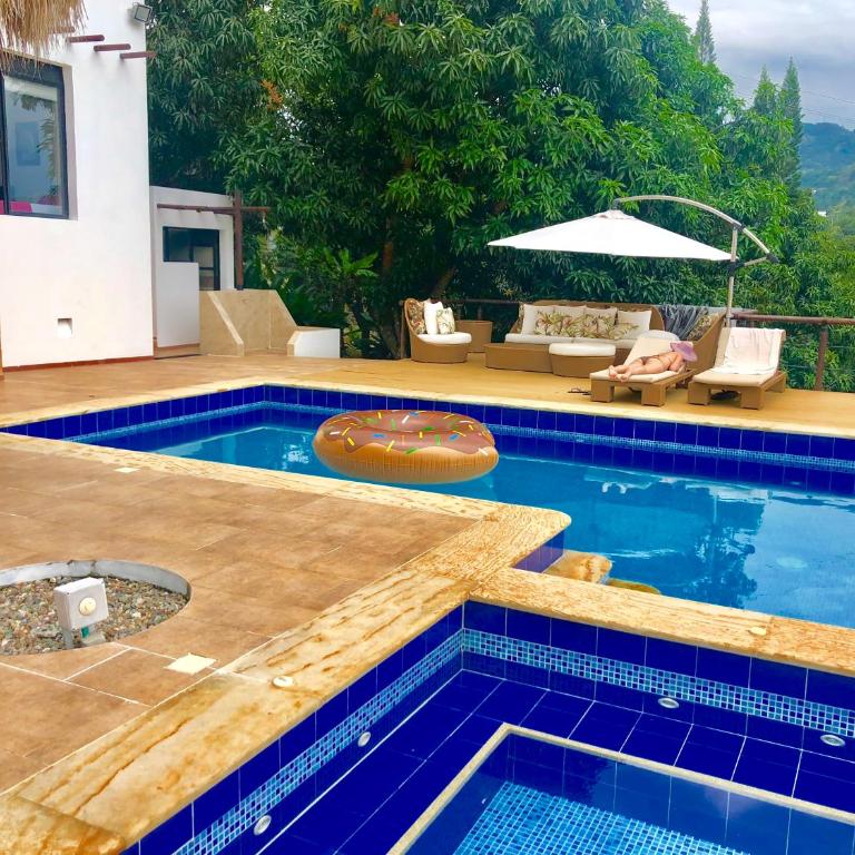 Espectacular Casa de Descanso en Anapoima - Casa de 4 dormitorios - 9