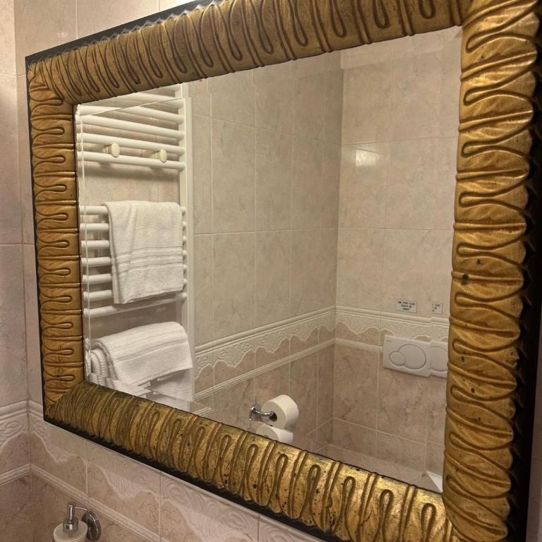 Dimora Al Doge Beato Canal View - Double Room with Balcony and Canal View with Private External Bathroom in Aisle - 13