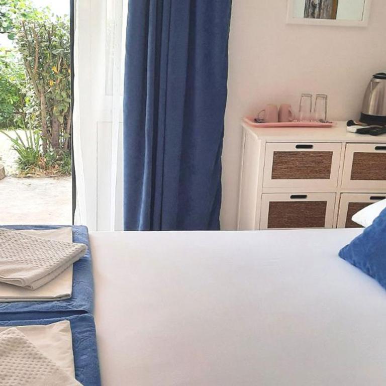Solstice Retreat - Double Room with Garden View - 10