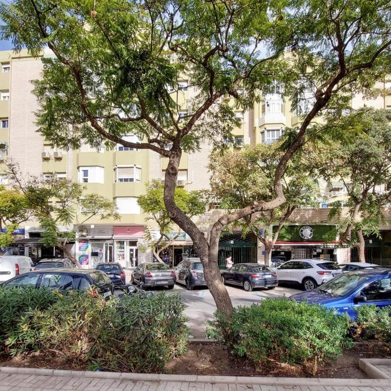 4 Bedroom Cozy Apartment In Málaga - Apartamento con 4 dormitorios - 10