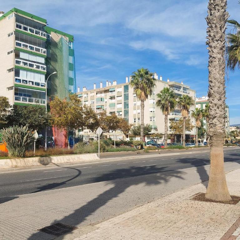 4 Bedroom Cozy Apartment In Málaga - Apartamento con 4 dormitorios - 20
