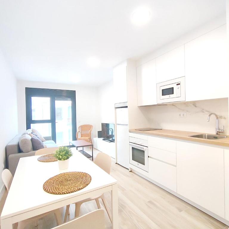 Luxury Apartments Las Canteras - One-Bedroom Apartment - Sea Side - 17