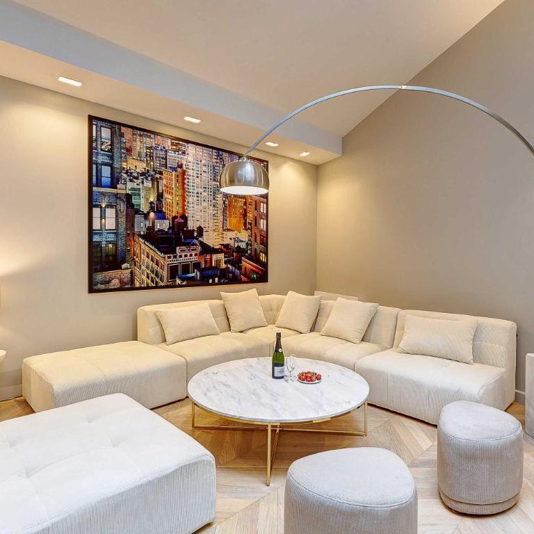 Elegant apartment with AC - 3BR-10P- Le Marais - Three-Bedroom Apartment - 1