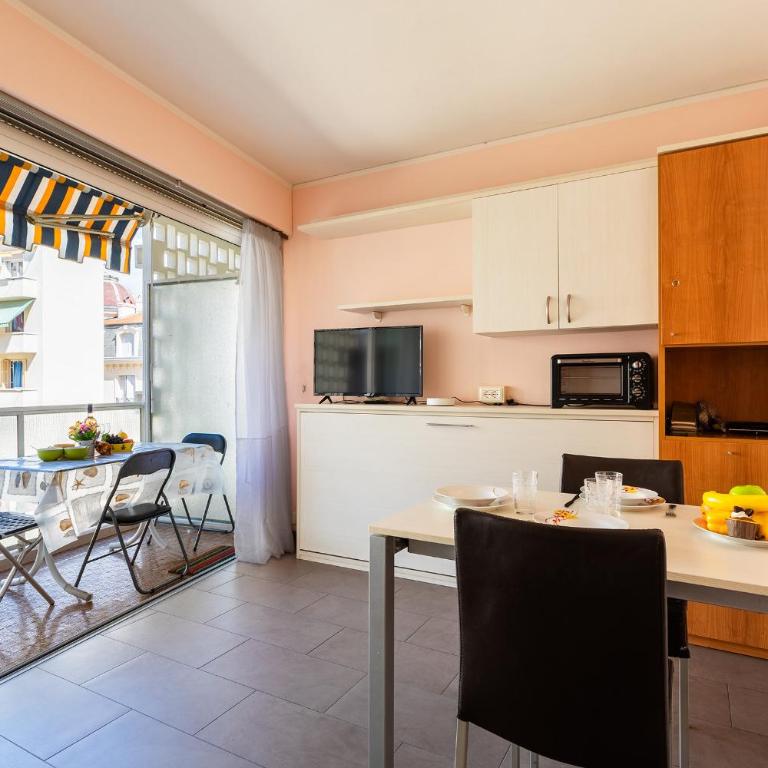 Royal Luxembourg AP4397 By Riviera Holiday Homes - Studio - 16