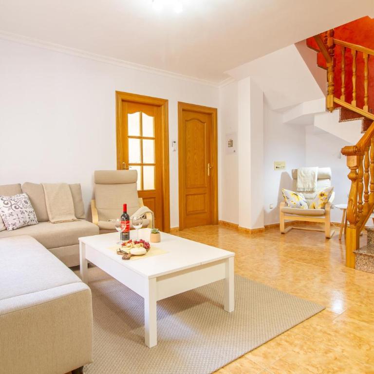 Cozy Apartment In Águilas With Kitchen - Apartamento de 3 dormitorios - 12