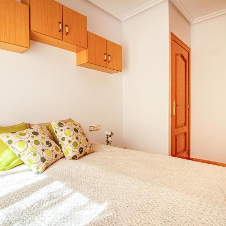 Cozy Apartment In Águilas With Kitchen - Apartamento de 3 dormitorios - 17