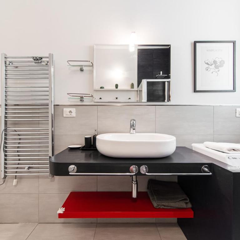 Nettuno Apartment - Private Garden in Bologna Center - Appartamento con 2 Camere da Letto - 35