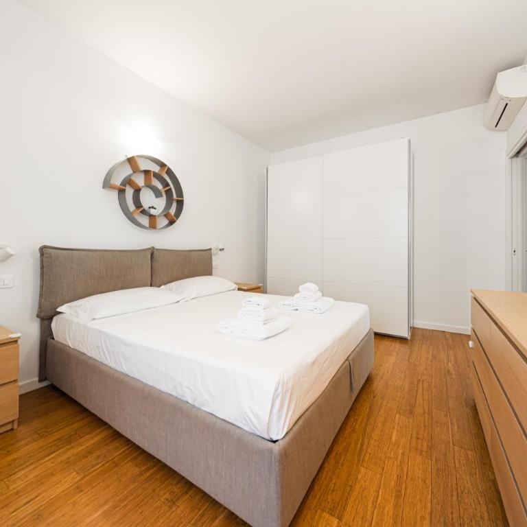 Nettuno Apartment - Private Garden in Bologna Center - Appartamento con 2 Camere da Letto - 21
