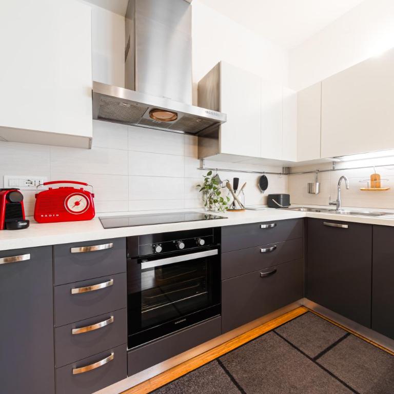 Nettuno Apartment - Private Garden in Bologna Center - Appartamento con 2 Camere da Letto - 16