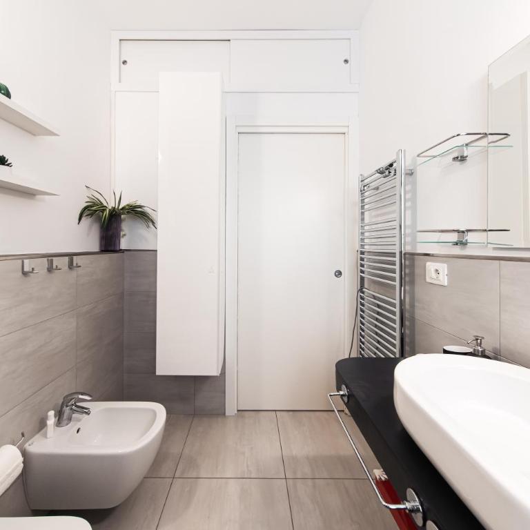 Nettuno Apartment - Private Garden in Bologna Center - Appartamento con 2 Camere da Letto - 38