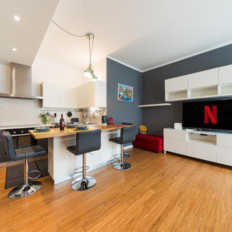 Nettuno Apartment - Private Garden in Bologna Center - Appartamento con 2 Camere da Letto - 2