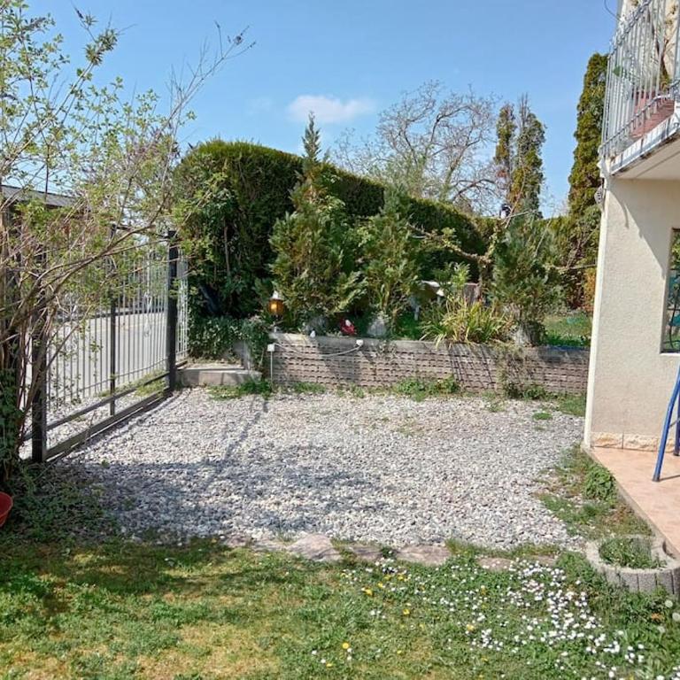Appartement avec jardin privé à Montreux 100mt du lac - Apartment mit 1 Schlafzimmer - 31